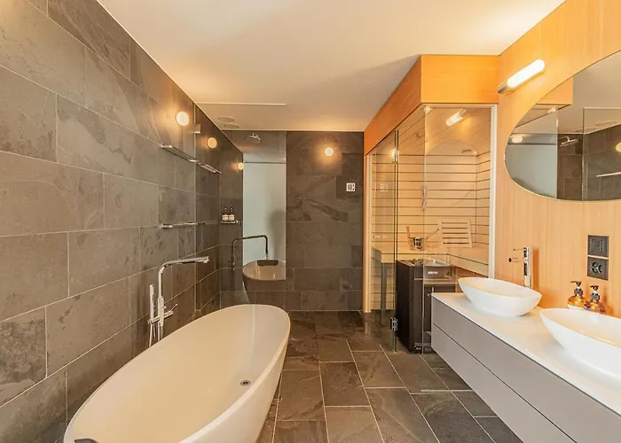 Luxury Panorama Tola サース フェー